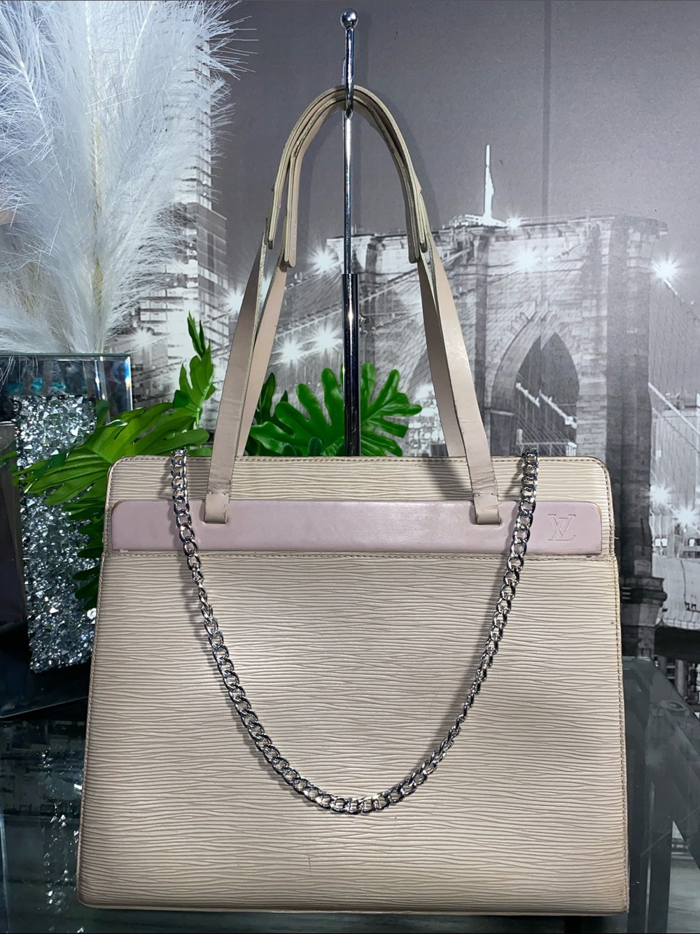 Authentic Rare Louis Vuitton Epi Leather Tote